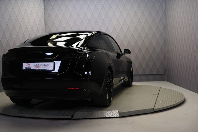 2021 TESLA MODEL 3 - 11
