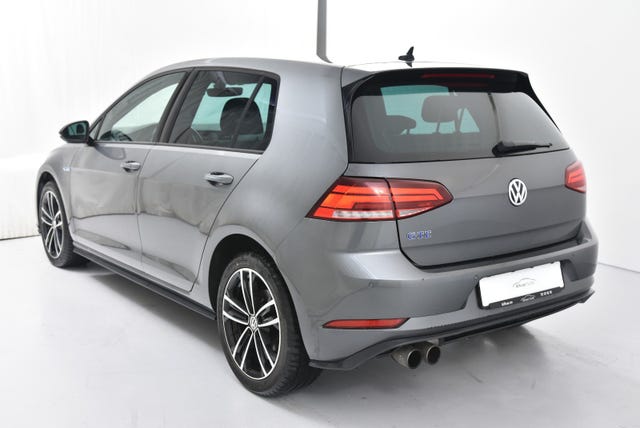 WVWZZZAUZJW810083 2018 VOLKSWAGEN GOLF-1
