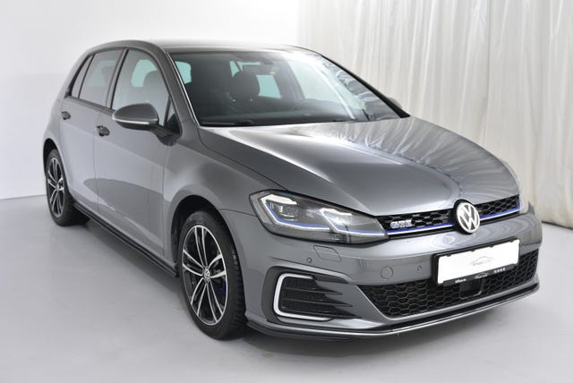 WVWZZZAUZJW810083 2018 VOLKSWAGEN GOLF-4