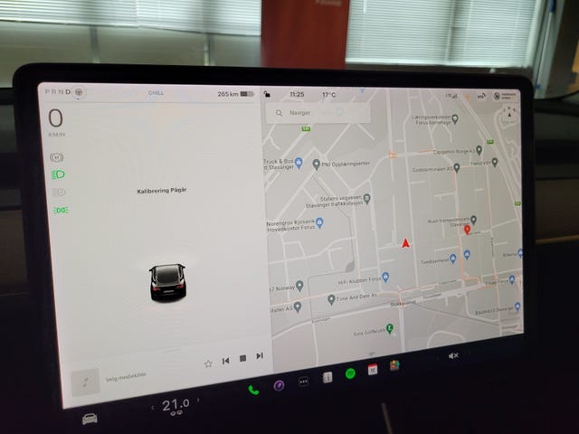 2019 TESLA MODEL 3 - 25