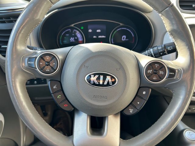 2016 KIA SOUL - 18