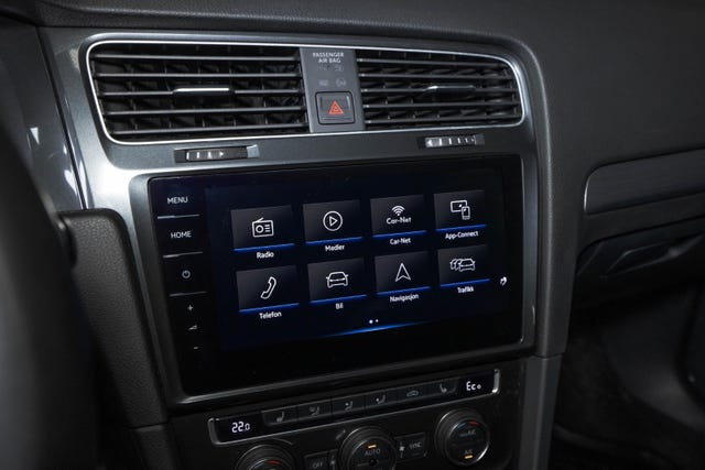 2018 VOLKSWAGEN GOLF - 13