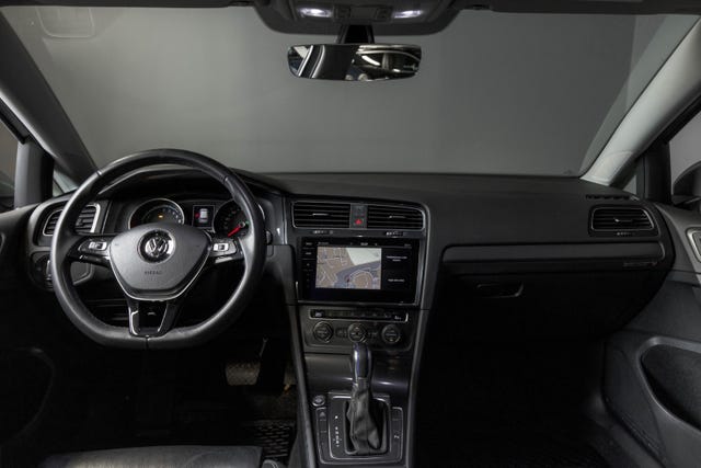 2018 VOLKSWAGEN GOLF - 8