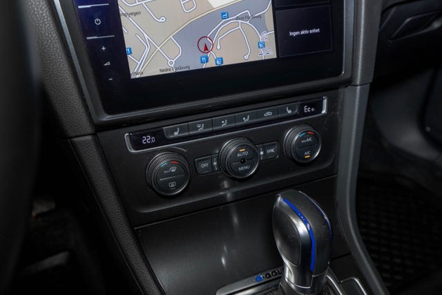 2018 VOLKSWAGEN GOLF - 12