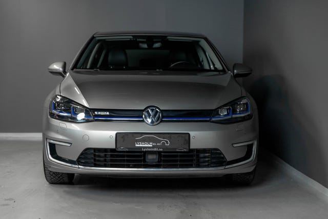 WVWZZZAUZJW903015 2018 VOLKSWAGEN GOLF-1