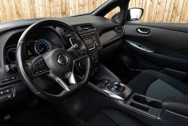 2018 NISSAN LEAF - 11