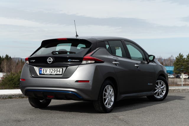 SJNFAAZE1U0016712 2018 NISSAN LEAF-5
