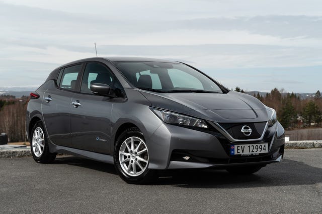 SJNFAAZE1U0016712 2018 NISSAN LEAF-2
