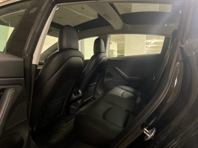 5YJ3E7EB3KF218343 2019 TESLA MODEL 3-5
