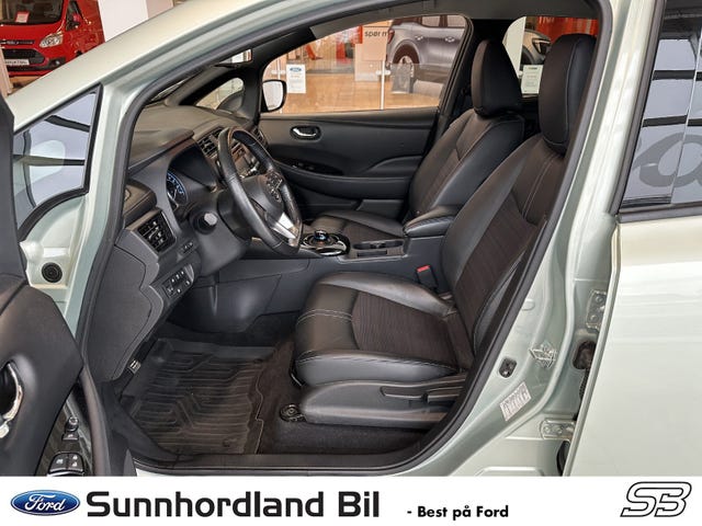 2018 NISSAN LEAF - 8