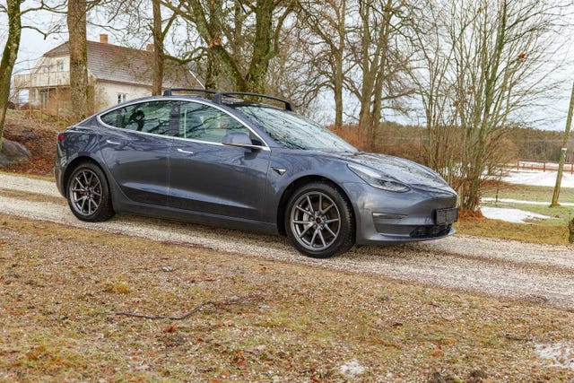 5YJ3E7EBXKF214743 2019 TESLA MODEL 3-1