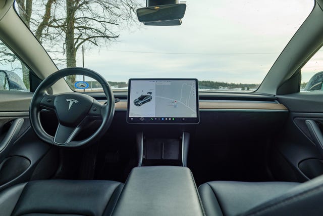 2019 TESLA MODEL 3 - 16