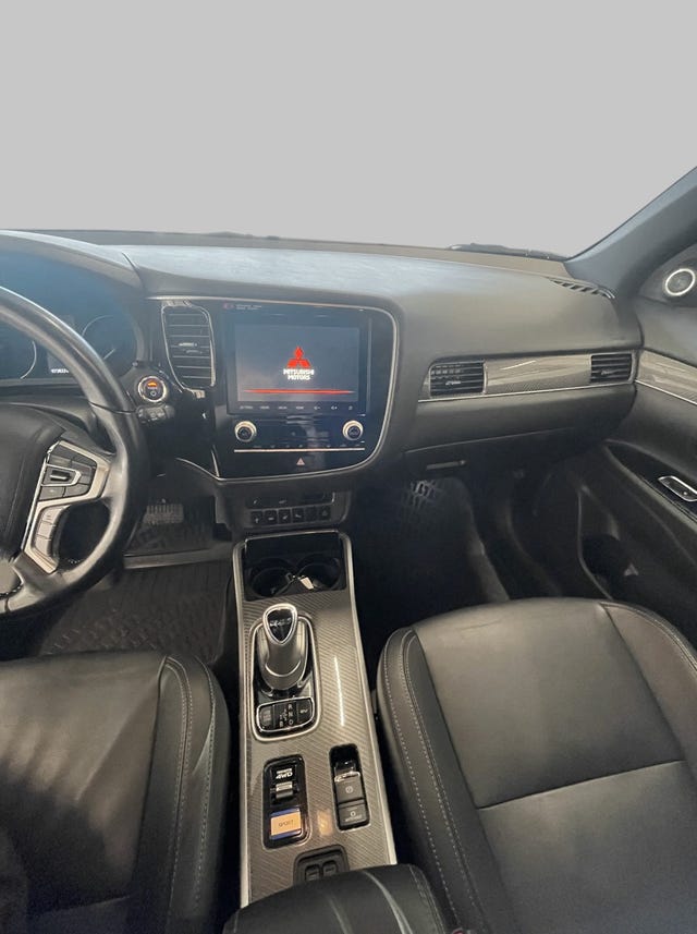 2020 MITSUBISHI OUTLANDER - 11