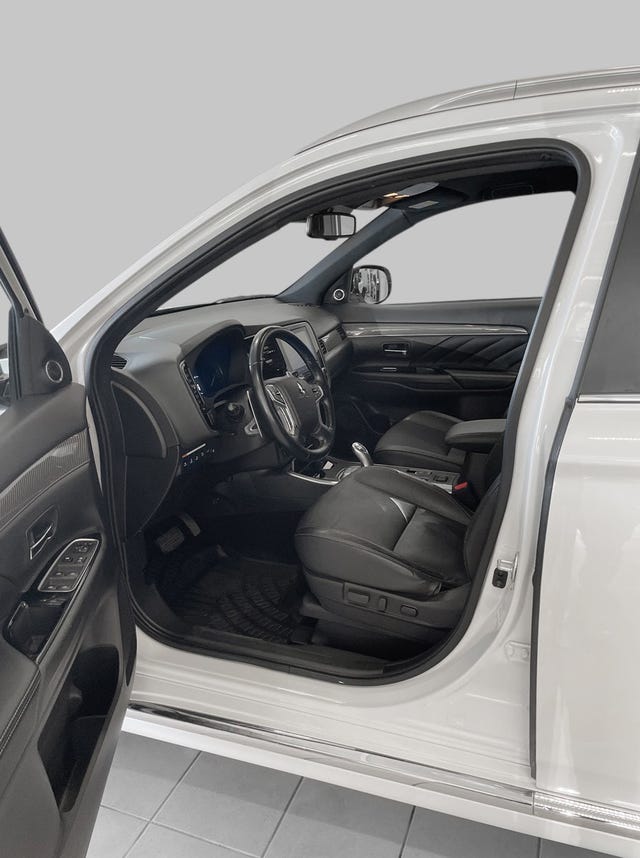2020 MITSUBISHI OUTLANDER - 8