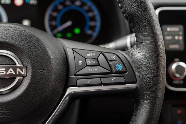 2022 NISSAN LEAF - 13
