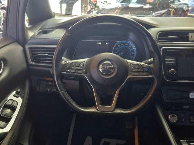 2018 NISSAN LEAF - 14