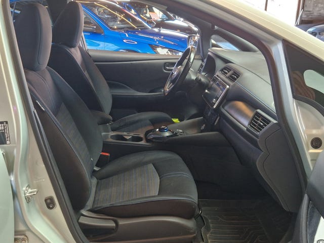 2018 NISSAN LEAF - 17