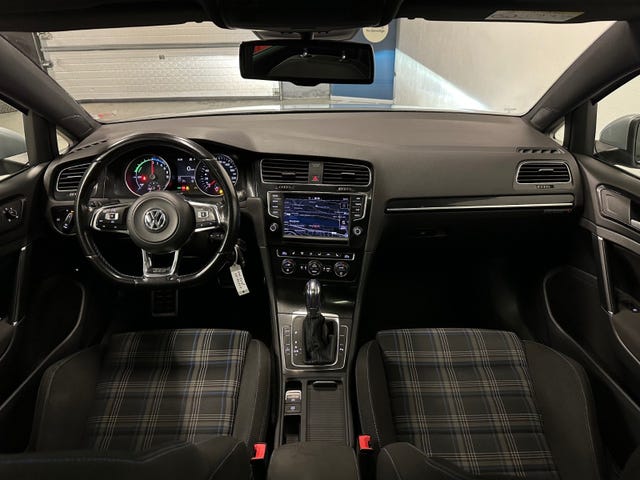 2015 VOLKSWAGEN GOLF - 13