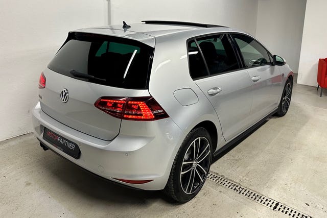 2015 VOLKSWAGEN GOLF - 8