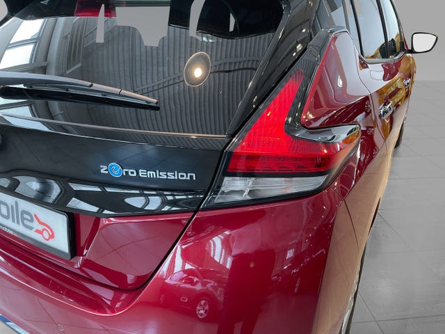 2018 NISSAN LEAF - 9