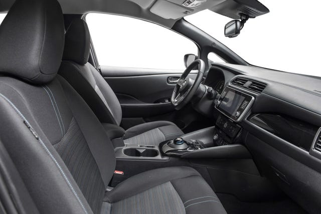2022 NISSAN LEAF - 24