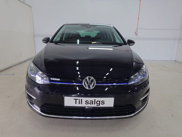 WVWZZZAUZJ8902376 2018 VOLKSWAGEN GOLF-1