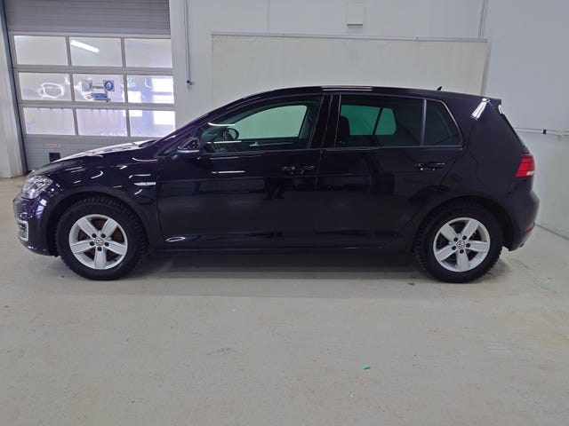 WVWZZZAUZJ8902376 2018 VOLKSWAGEN GOLF-2