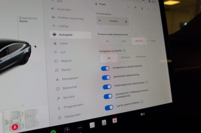 2019 TESLA MODEL 3 - 26