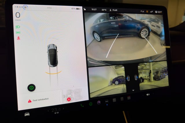 2019 TESLA MODEL 3 - 16
