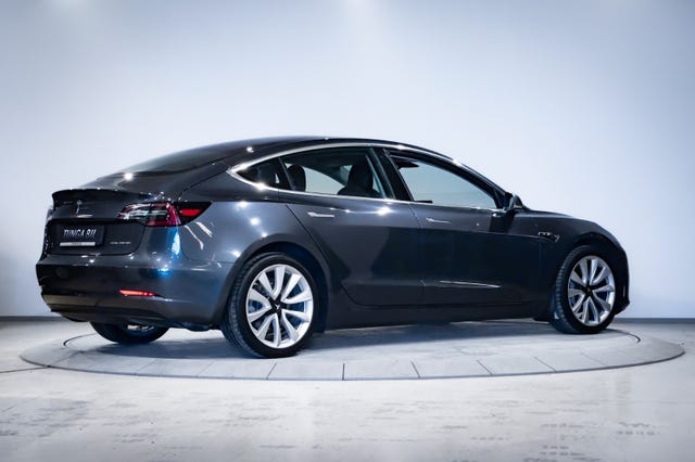 5YJ3E7EB1KF236114 2019 TESLA MODEL 3-4