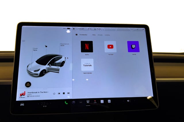 2021 TESLA MODEL 3 - 26