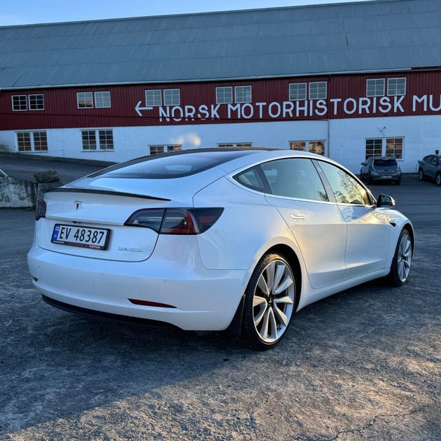 2019 TESLA MODEL 3 - 16