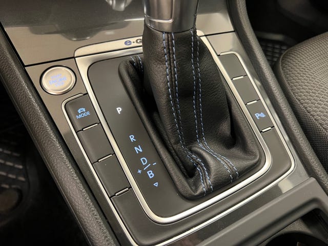 2018 VOLKSWAGEN GOLF - 15