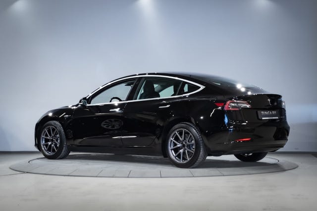 2019 TESLA MODEL 3 - 12
