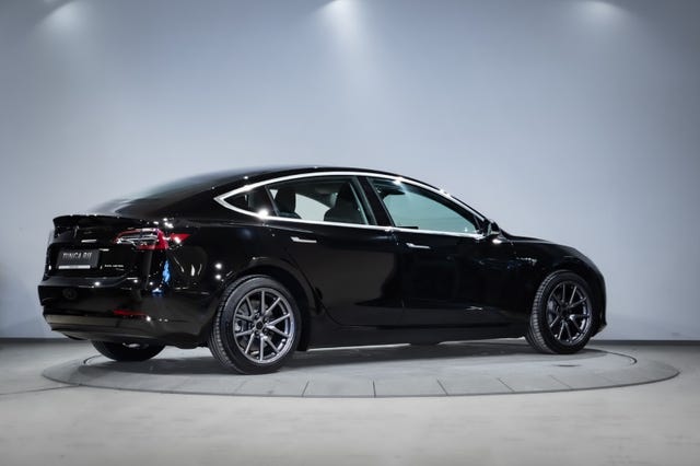 2019 TESLA MODEL 3 - 8
