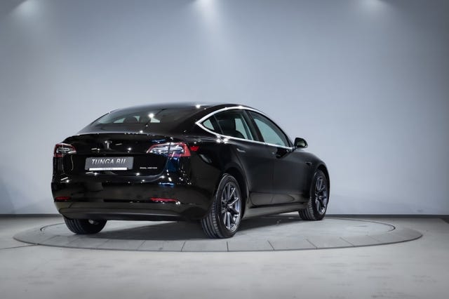 2019 TESLA MODEL 3 - 9