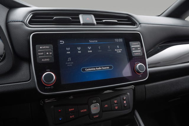 2022 NISSAN LEAF - 20