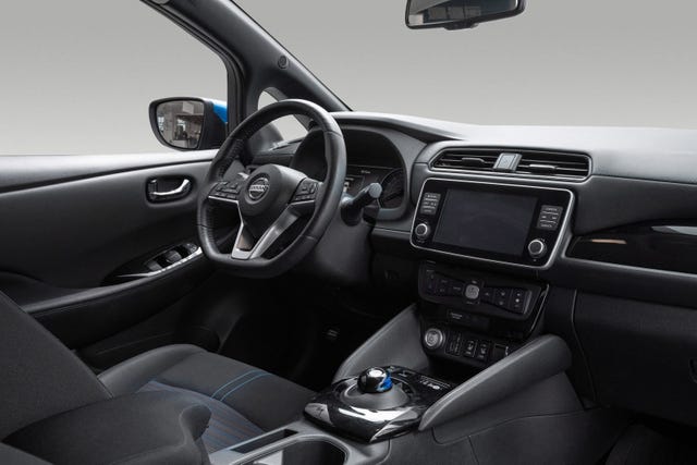 2022 NISSAN LEAF - 27