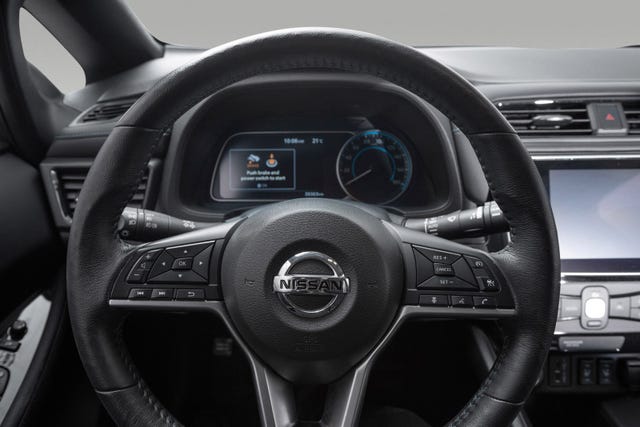 2022 NISSAN LEAF - 15