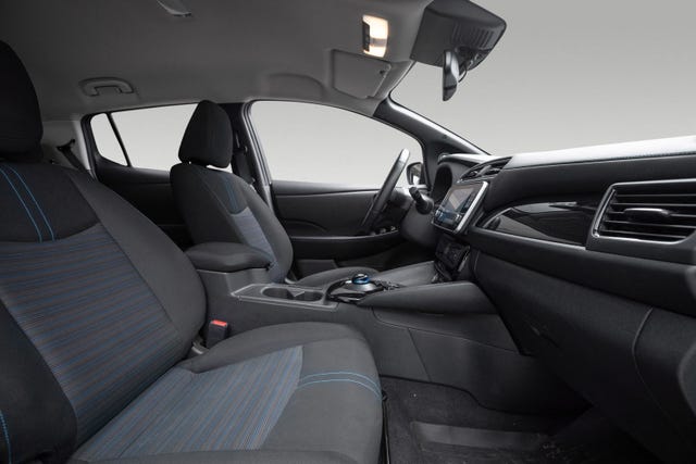 2022 NISSAN LEAF - 26