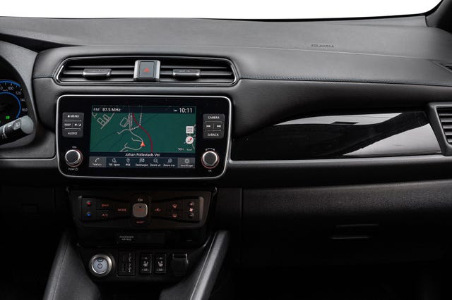 2022 NISSAN LEAF - 18