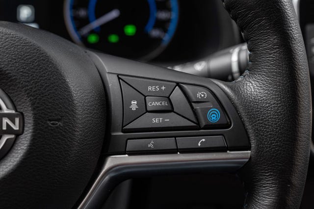 2022 NISSAN LEAF - 13