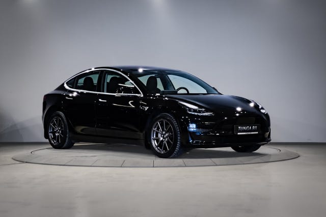 5YJ3E7EB2KF233643 2019 TESLA MODEL 3-3