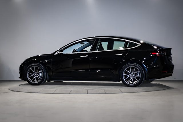 2019 TESLA MODEL 3 - 11