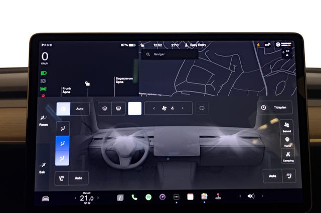 2019 TESLA MODEL 3 - 27