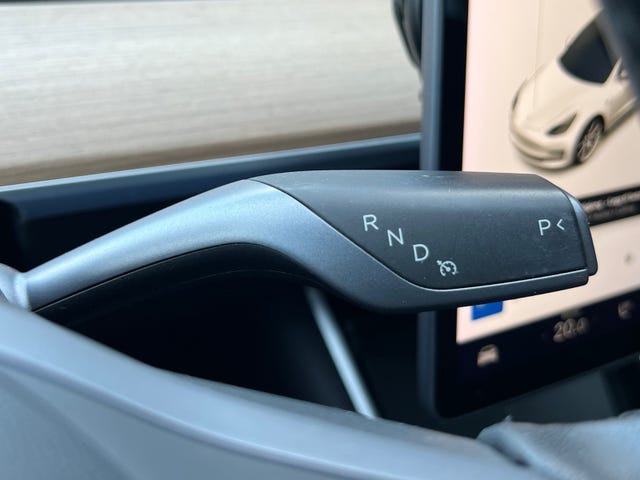 2019 TESLA MODEL 3 - 28