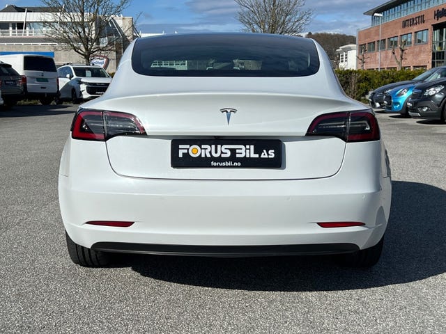 5YJ3E7EA2KF372114 2019 TESLA MODEL 3-4