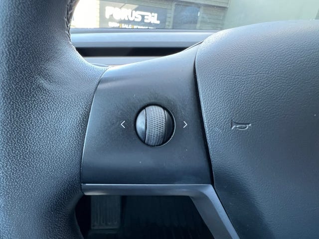 2019 TESLA MODEL 3 - 26