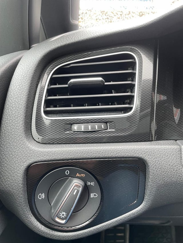 2015 VOLKSWAGEN GOLF - 24