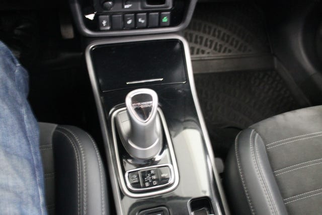 2020 MITSUBISHI OUTLANDER - 25